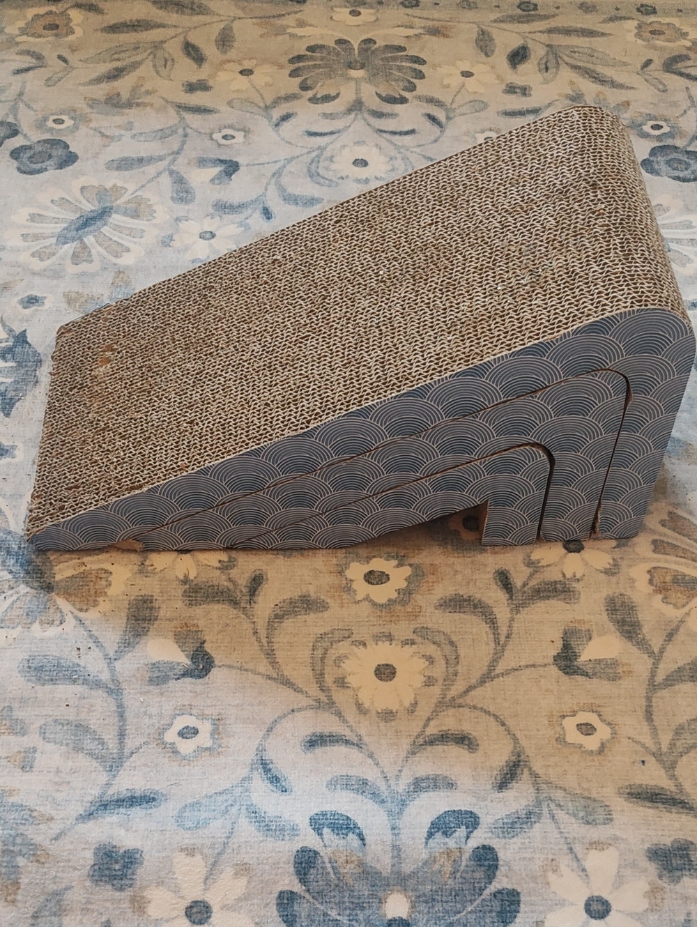 PETS: CAT SCRATCHER SET - Picture 12 of 13